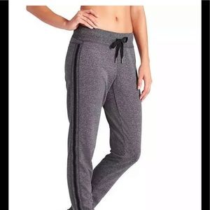 Athleta LAX Sweatpant, Gray Heather SIZE Small